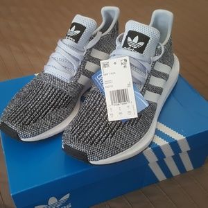 Adidas swift run men's shoes eg size 8.5
